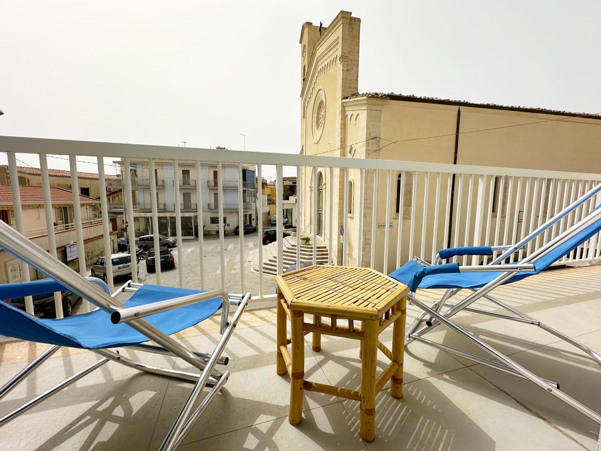 Portosalvo Holiday House Villa Marina di Ragusa Buitenkant foto
